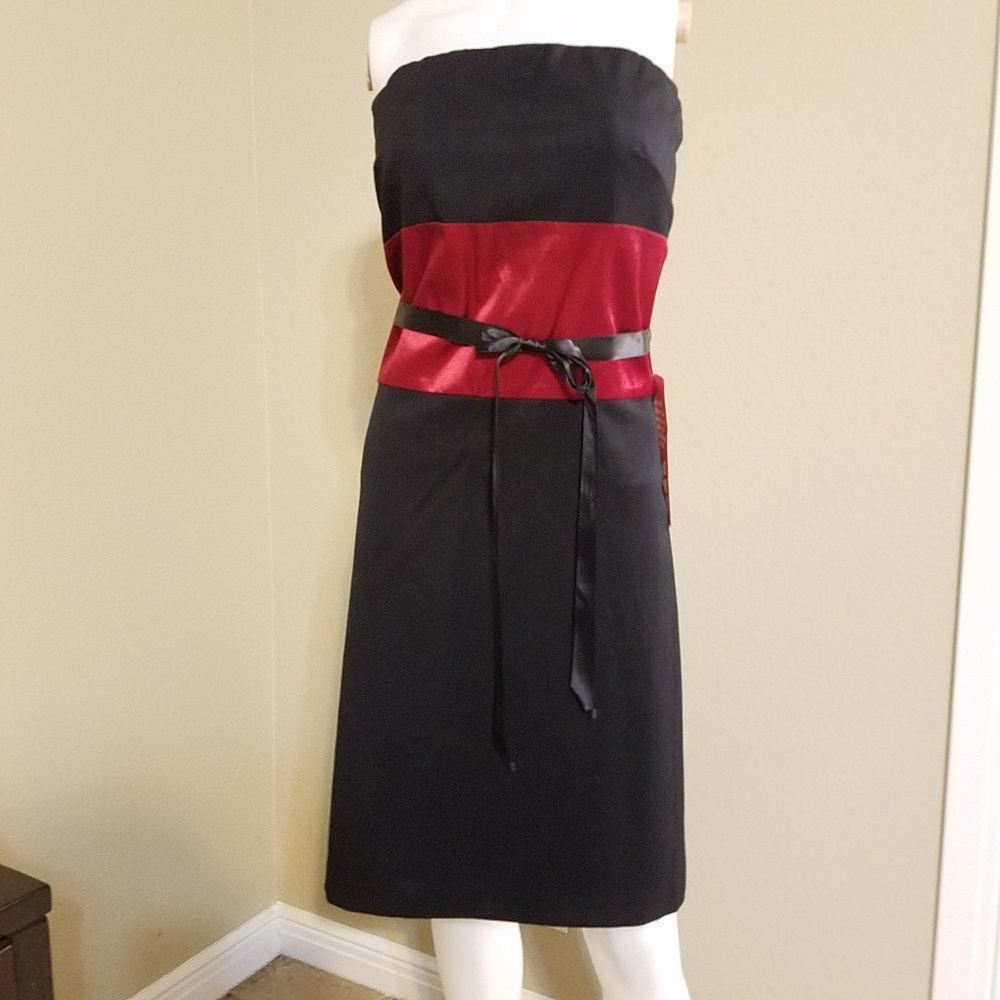 Sleeveless cocktail dress